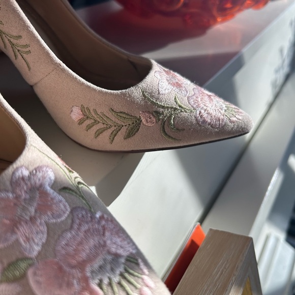 JustFab Floral Embroidered Women's Heels - Cream - Picture 8 of 16